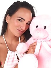 f0868	2021-09-03	Claudia Bavel	Claudia's Cuddly Toy
